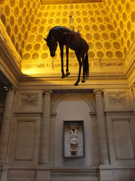 not-afraid-of-love_-maurizio-cattelan_la-monnaie_11-silvia-neri