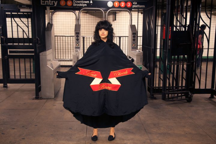 anti rape cloak_subway2