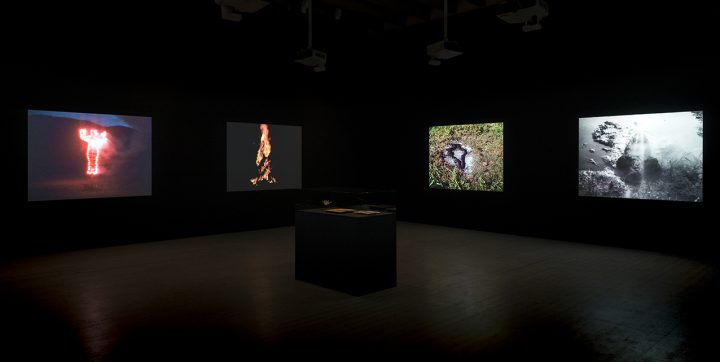 Ana Mendieta utställning Bildmuseet Omsluten av tid och historia, video